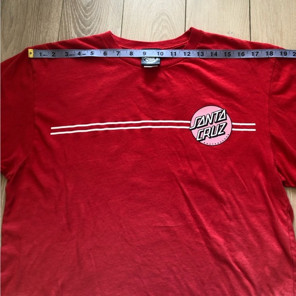 Santa Cruz Skateboards Ombré Logo T Shirt in Red & Pink Size L - Picture 8 of 9